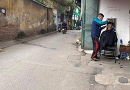 💥 Quốc Tử Giám, sát phố, ngay ngã tư, nhỉnh 2 tỷ, ở ngay