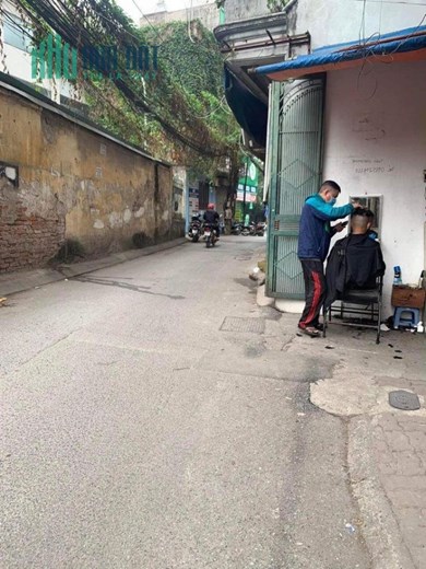 💥 Quốc Tử Giám, sát phố, ngay ngã tư, nhỉnh 2 tỷ, ở ngay