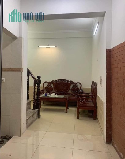 💥 Quốc Tử Giám, sát phố, ngay ngã tư, nhỉnh 2 tỷ, ở ngay