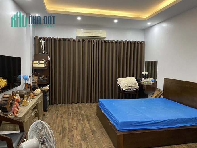 Bán nhà phố Vũ Ngọc Phan, ngõ nông, rộng, nhà dân xây, căn góc, 60m, 4pn, 5.4 tỷ