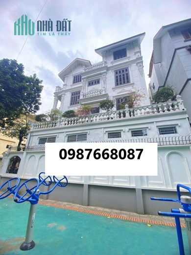 Bán biệt thự Trần Bình Mai Dịch 149m2 lô góc nội thất gỗ sang trọng hiện đại khu vực trung tâm giá
