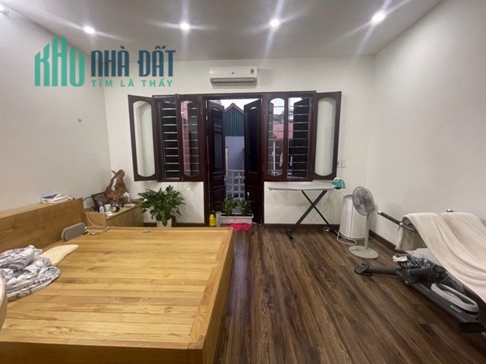 Hiếm- Lạc Long Quân- 50m x 5T- 15m oto-thang máy- nhỉnh 7 tỷ