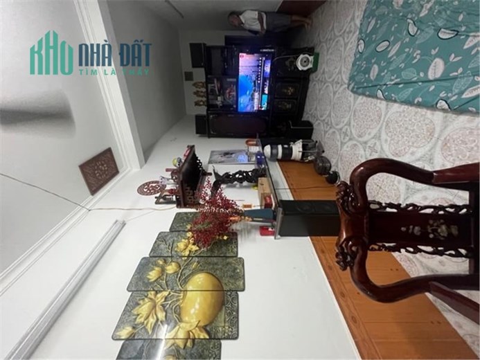 Long Biên 2 - 48mv  3 tầng  Giá  4.2 tỷ 
Ngọc Thụy-Long Biên-Hà Nội