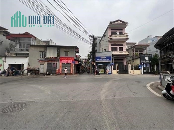 Long Biên 2 - 48mv  3 tầng  Giá  4.2 tỷ 
Ngọc Thụy-Long Biên-Hà Nội