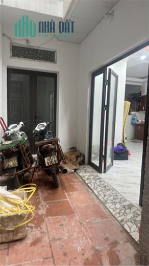 ĐẸP-HIẾM  Ngọc Lâm 67MV  3 TẦNG  GIÁ  4.7 tỷ 
ĐƯỜNG TRƯỚC NHÀ 3M