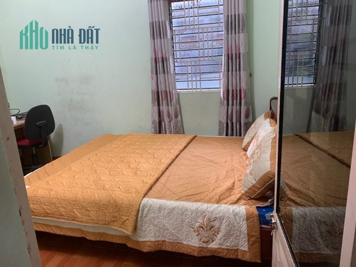 Cho thuê nhà Phạm Văn Đồng, 40m2 - 2 ngủ,  ban công thoáng mát 5tr/th 0966931622.