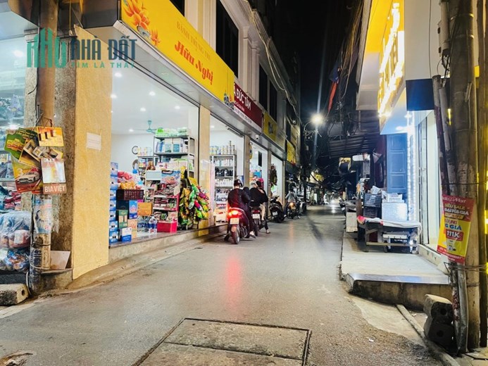 Rẻ, 1 tỷ 8 có nhà Hà Huy Tập, Yên Viên, sát chợ Vân, ngõ taxi vào, 78m2x 2 tầng