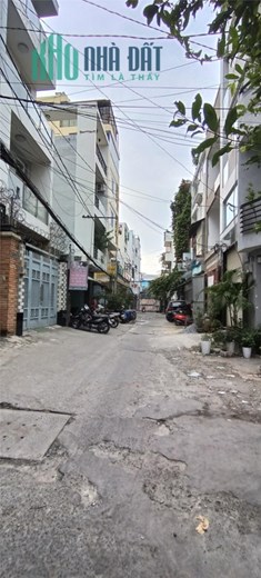 33x.//Phan Văn Trị  Phường 11 Quận Bình Thạnh 200m sử dựng - hẻm hai xe hơi
