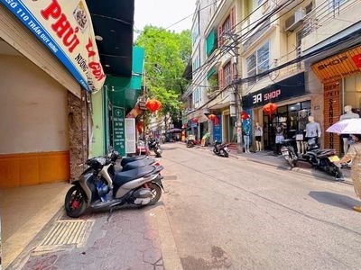 Bán nhà phố Trần Duy Hưng- 36m x 5T- MT5m-15m oto-ở ngay- nhỉnh 5 tỷ.