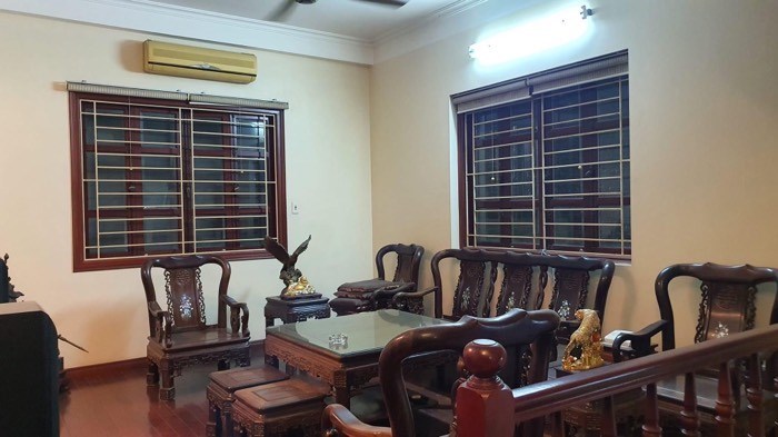 Ngọc Lâm, Long Biên, nhà mặt đường kinh doanh, dân đông đúc, oto tránh, 52m, mặt: 6m, 9 tỷ