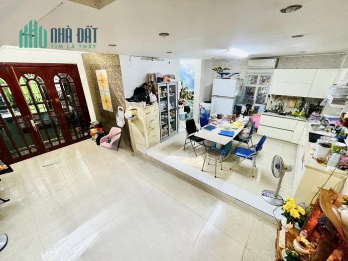 NGộp Cách Mạng Tháng 8 - Quận3 - HXH Thông 56m2 - 4 tầng