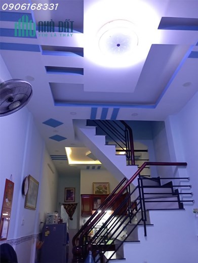 CHÍNH CHỦ BÁN NHÀ RIÊNG 2 LẦU XE HƠI TẬN NHÀ - SỔ HỒNG RIÊNG- Địa chỉ: Hẻm 274 đường Nguyễn Văn
