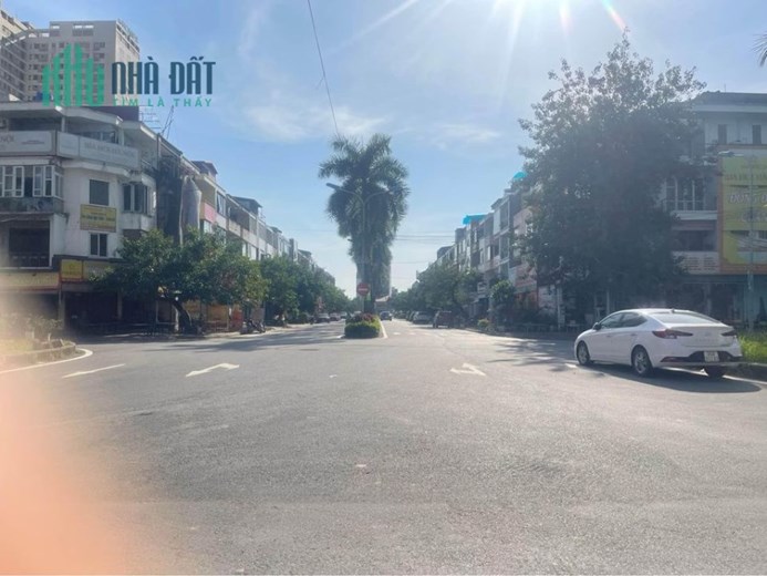 NHÀ MẶT PHỐ - KINH DOANH DÒNG TIỀN - LIỀN KỀ TÂN TÂY ĐÔ - DT GẦN 100M. TC 9 TỶ. LH 0916731784