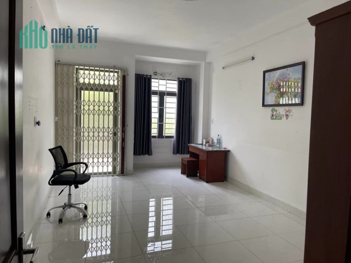 CHỦ CẦN BÁN GẤP, MẶT TIỀ.N ĐƯỜNG PHÂN LÔ KHU DÂN CƯ PHÚ LỢI 4 TẦNG CHỈ 6.5 TỶ