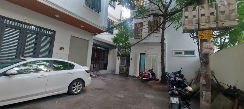 Bán nhà Dương Quảng Hàm, Cầu Giấy. 28mx4; MT7m; giá 3.5 tỷ