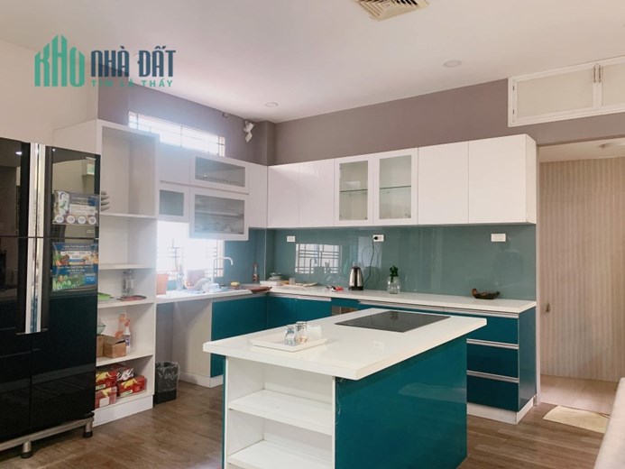 Bán nhà mới đường Đặng Văn Bi quận Thủ Đức, 150m2,3T, Sát Vincom, Nhỉnh 6 TỶ