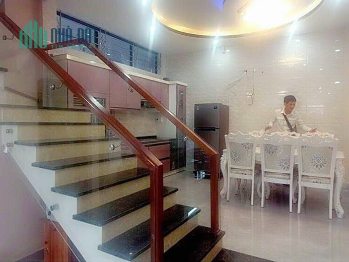 Bán nhà mặt ngõ thông Kiều Sơn, 50m 4 tầng lô góc GIÁ 4.6 tỉ ô.tô qua lại