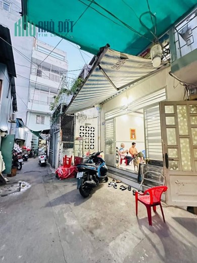 ĐINH TIÊN HOÀNG PHƯỜNG 1 QUẬN BÌNH THẠNH.