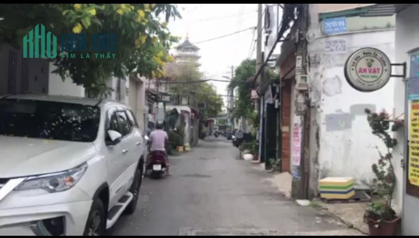 NHÀ 3 TẨNG-HẼM VIP 5M THÔNG ĐỐI DIỆN ĐẠI SIÊU THỊ E-MART-OTÔ VÀO NHÀ-KINH DOANH CÁC NGÀNH