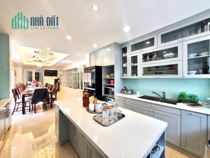 Bán nhà phố Nguyễn Văn Cừ, Long Biên, 100m x 4 tầng, kinh doanh, 18 tỷ 6