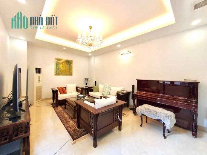 Bán nhà phố Nguyễn Văn Cừ, Long Biên, 100m x 4 tầng, kinh doanh, 18 tỷ 6
