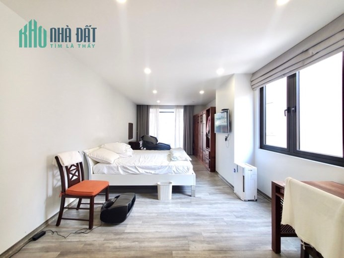 Bán nhà phố Nguyễn Văn Cừ, Long Biên, 100m x 4 tầng, kinh doanh, 18 tỷ 6