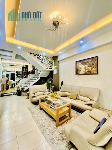 Bán nhà đường Trương Công Định, 76m2, 4 tầng, tặng toàn bộ nội thất, 13 tỷ