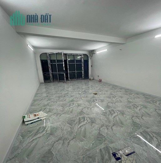 Bán nhà ngộp HXH kinh doanh CMT8, P5, Tân Bình, 64m2, 2 tầng, cách MT 40m.