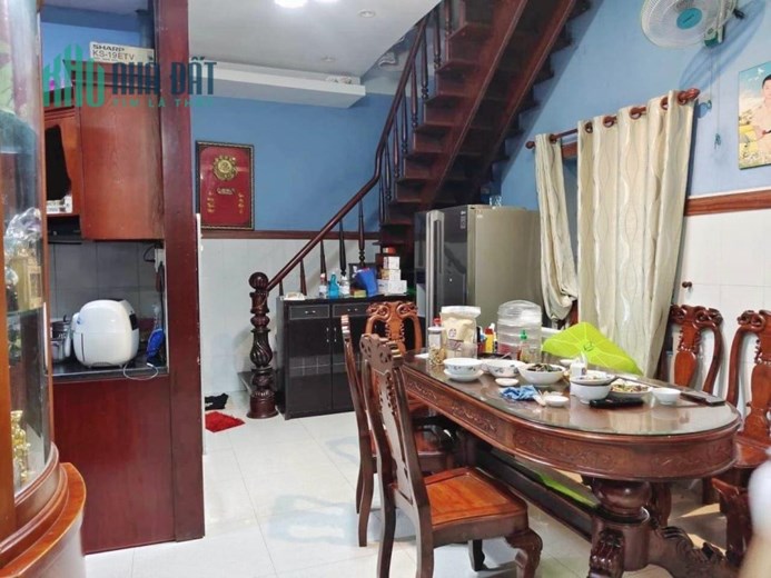 Bán nhà 2mt Dương Đức Hiền- ngay hồ bơi tây Thạnh 61m2 2tang hẻm xe tải thông,7tỷ nhỉnh 0932030061