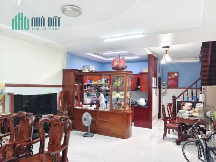 Bán nhà 2mt Dương Đức Hiền- ngay hồ bơi tây Thạnh 61m2 2tang hẻm xe tải thông,7tỷ nhỉnh 0932030061
