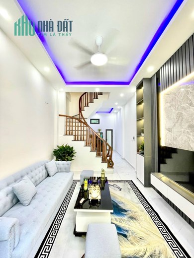 Ngõ ba gác, thẳng tưng, thoáng sạch, tặng full nội thất đẹp ở ngay bán nhà Xã Đàn