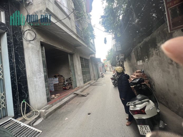 Giá ối gời ơi bà con cô bác ạ 
GIÁ chỉ nhỉnh 1 tỷ có ngay nhà 3 tầng mới 
DIỆN TÍCH GẦN 100 m lô