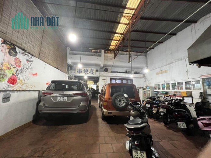 Bán nhà Mặt tiền Nguyên Huy Lượng - Nơ Trang Long, DT:7.5x38m, Cấp 4 tiện xây, giá 75 tỷ