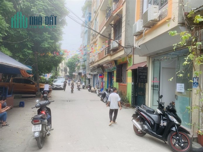 Bán Nhà Mặt Phố Láng Trung Quận Đống Đa. 35m Xây 4 Tầng Nhỉnh 10 Tỷ. Cam Kết Ảnh Thật Mô Tả Chính