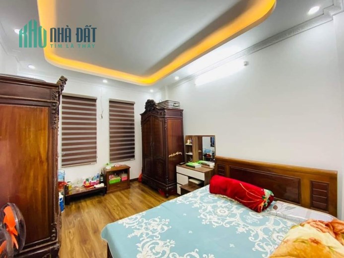Bán nhà phố Quan Nhân, gần hồ, ngõ rộng, nhà chất, 65m, 4PN, 6.8 tỷ