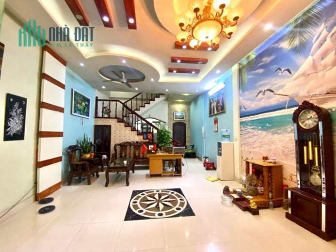 Siêu phẩm 6 tầng thang máy,gara ô tôvỉa hè KD đỉnh,2 MP Ngô Gia Tự,52M, MT 4.2M.Nhỉnh 10 tỷ