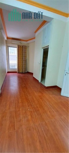 Phạm Văn Đồng- Bán nhà 31mx 5 tầng, ngõ rộng, tặng nội thất
