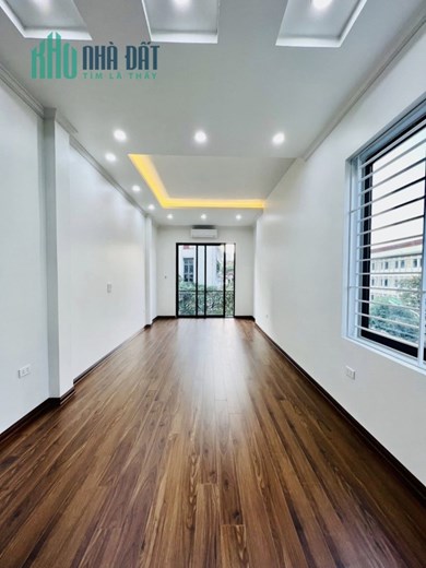 Hotline O9 2628 5559 Bán nhà Trung Tả (Tôn Đức Thắng) 38m², 5 tầng, MT 4m, giá 4.85 tỷ Đống Đa. Mới