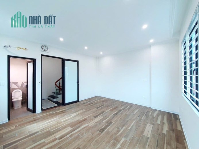 Siêu phẩm ô tô vào nhà, 2 mặt tiền rộng, có thể kinh doanh nhỏ, đường thông, ngõ 3m