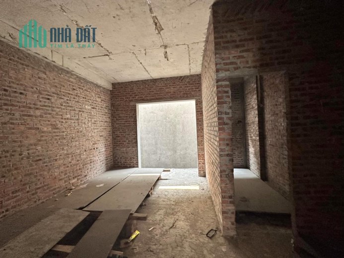 Bán nhà xây thô Vạn Cát, Tích Sơn, Vĩnh Yên Diện tích: 86m2 Giá : 4,7x tỷ.Liên hệ: 0986.454.393