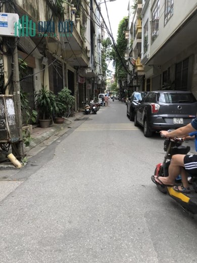 Tôi bán gấp nhà Núi Trúc giá 22,5 tỷ, 105m2, oto tránh. đầu tư KD tốt