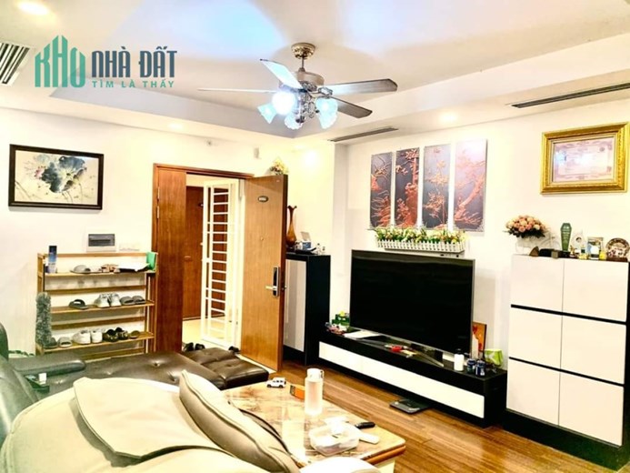 Chính chủ cho thuê gấp căn hộ view đẹp tại chung cư 57 Láng Hạ, 125m, 2PN, full đồ, giá 13tr