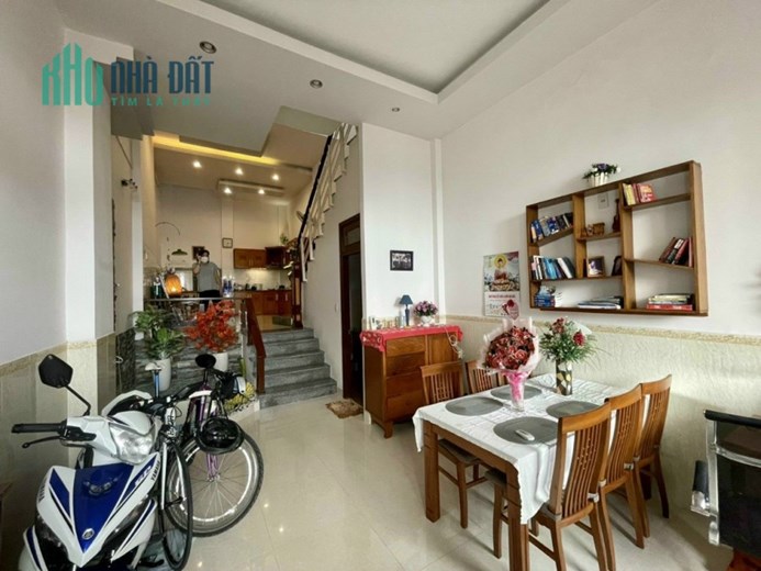 Bán gấp nhà 3 tầng hẻm Ô Tô Đường Bắc Sơn,Cách Biển Chỉ 50m,Giá 5tỷ3