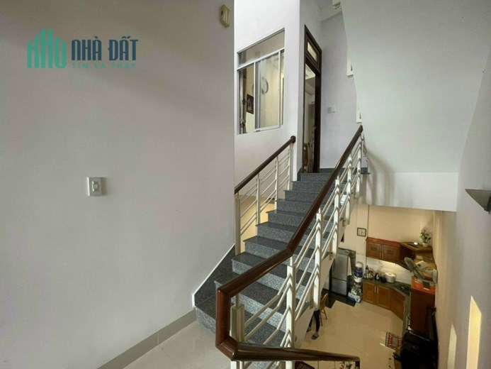 Bán gấp nhà 3 tầng hẻm Ô Tô Đường Bắc Sơn,Cách Biển Chỉ 50m,Giá 5tỷ3