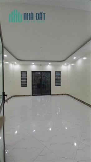 Thạch Bàn Long Biên 35m2, mặt tiền 4m, pháp lý quy hoạch chuẩn.