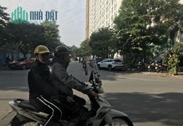 Cho Thuê Nhà Đẹp KD mặt phố Núi Trúc, Ba Đình