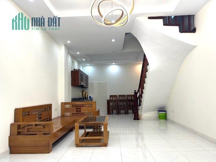 Chính chủ bán gấp nhà Mặt ngõ Chùa Bộc giá 6.7 tỷ, 45mx4 tầng, đẹp, ngõ nông