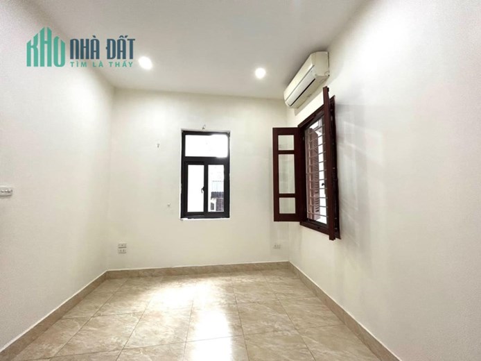 Chính chủ bán gấp nhà Mặt ngõ Chùa Bộc giá 6.7 tỷ, 45mx4 tầng, đẹp, ngõ nông