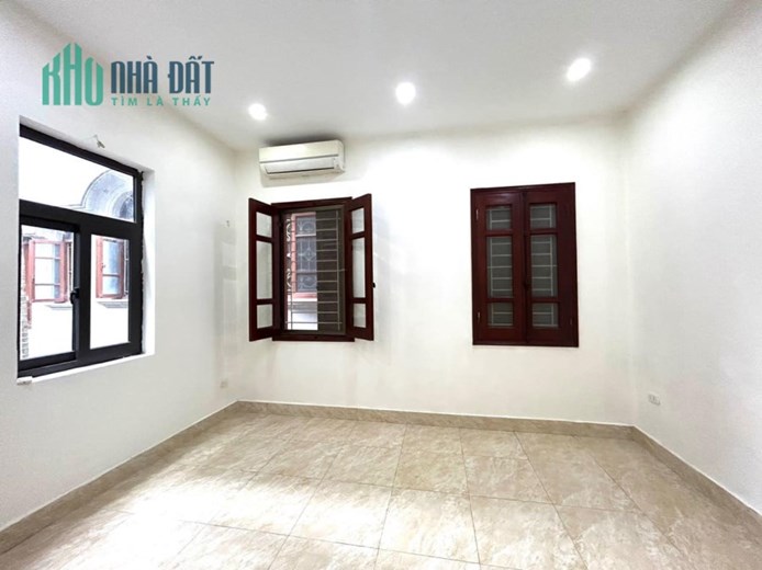 Chính chủ bán gấp nhà Mặt ngõ Chùa Bộc giá 6.7 tỷ, 45mx4 tầng, đẹp, ngõ nông