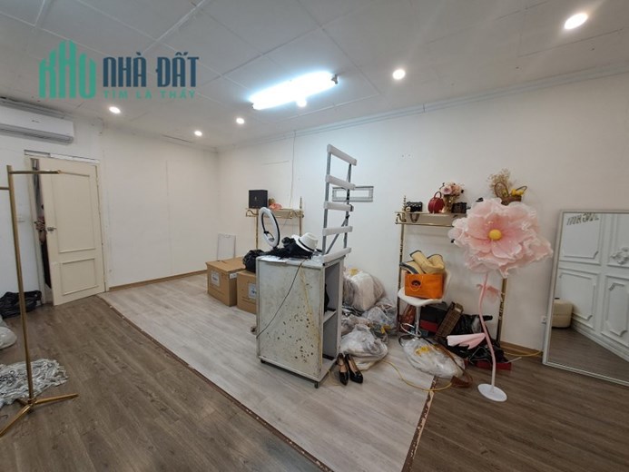 Cho Thuê Nhà Kinh doanh mặt phố Hàng Điếu, Hoàn Kiếm